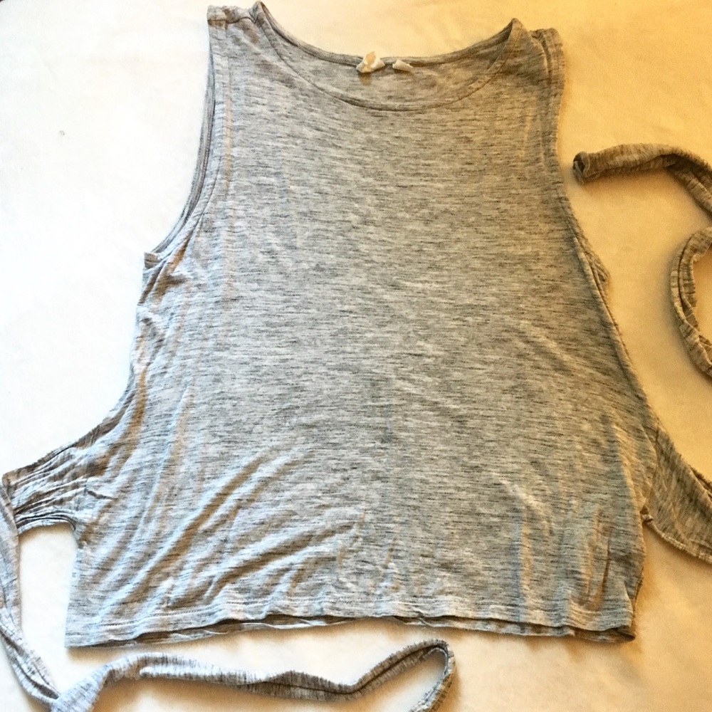 GAP tie back tank top tee 💐